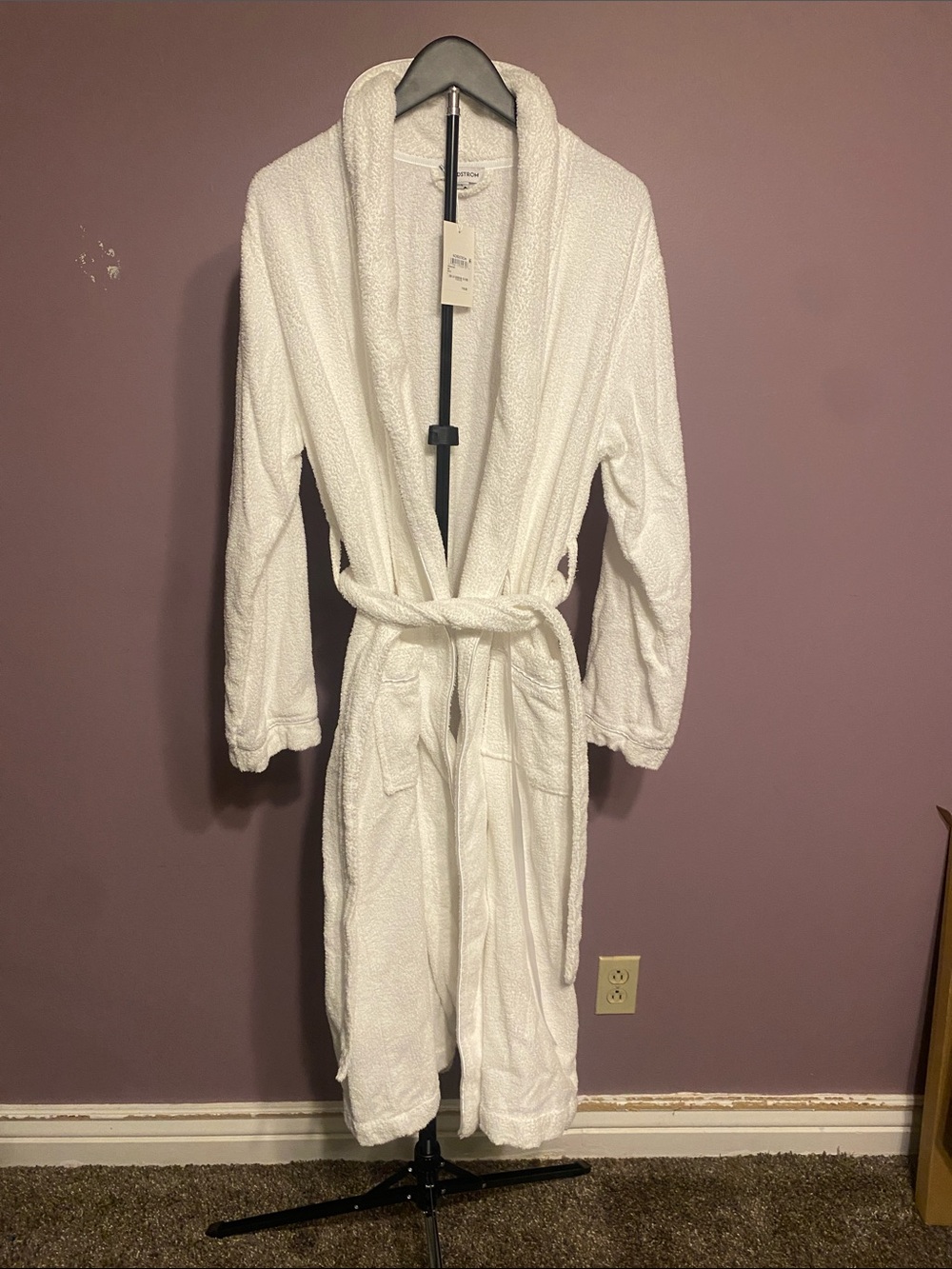 Nordstrom White Plush Shawl-Collar Robe